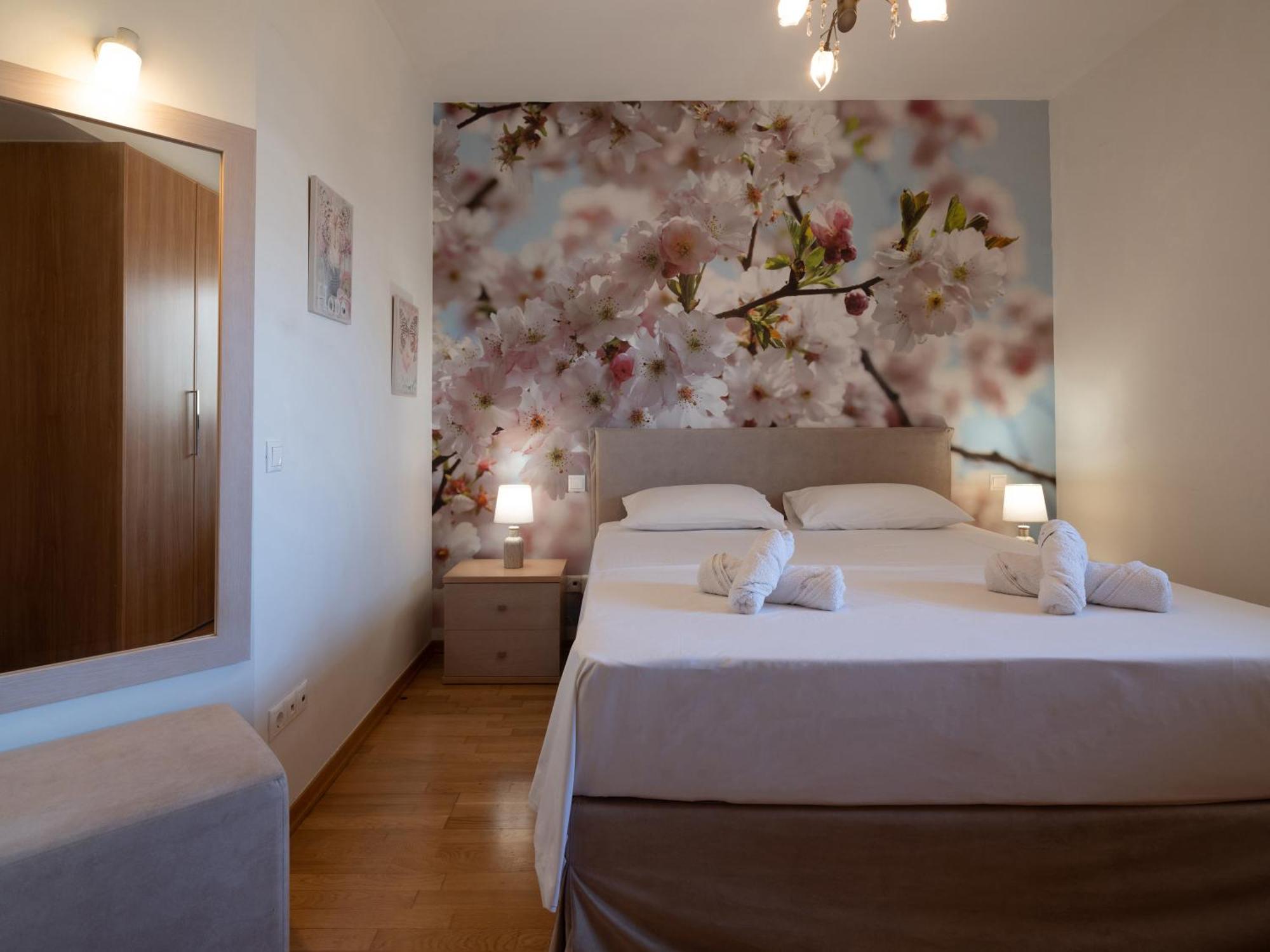 Onyx Center * Heraklion (Crete)
