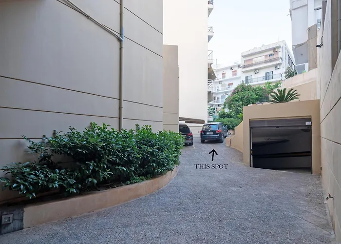 Onyx City Center Apartment With Parking